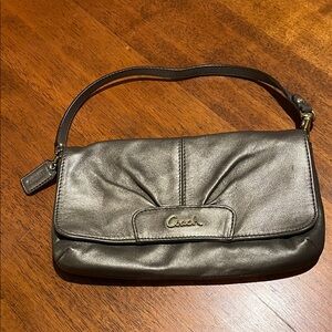 Vintage Coach Ashley Gold Leather Wristlet Bag.